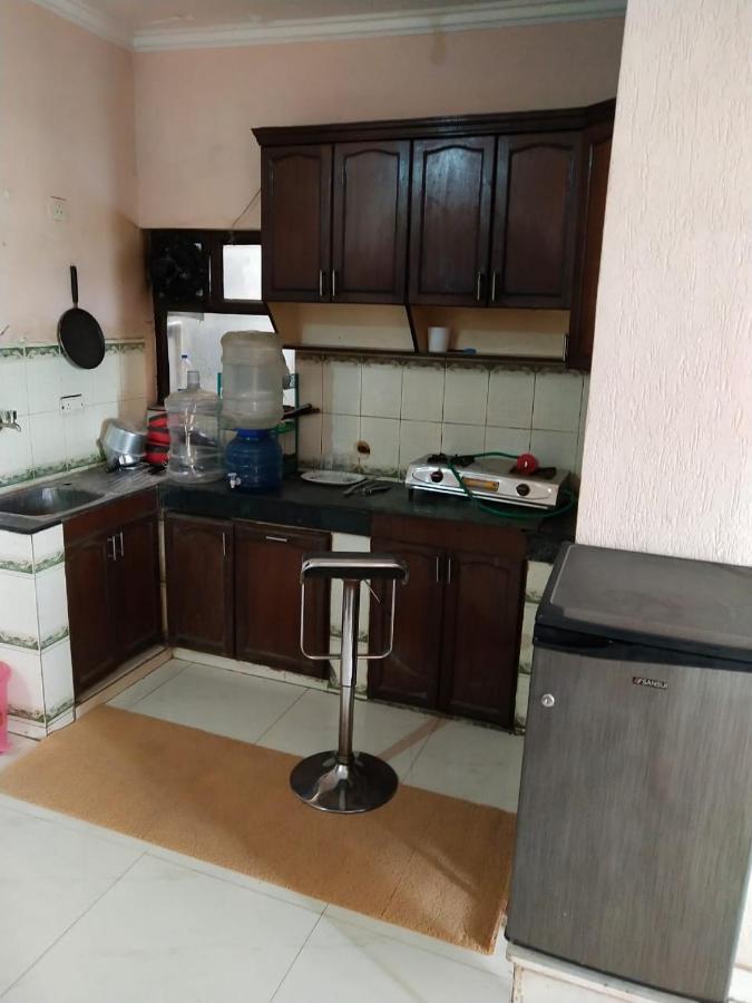 Mufis Homestay, Emerald Compound, New Palam Vihar-2 Ґурґаон Екстер'єр фото